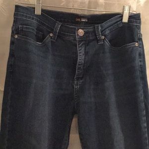 LEE slimming fit skinny jeans😊